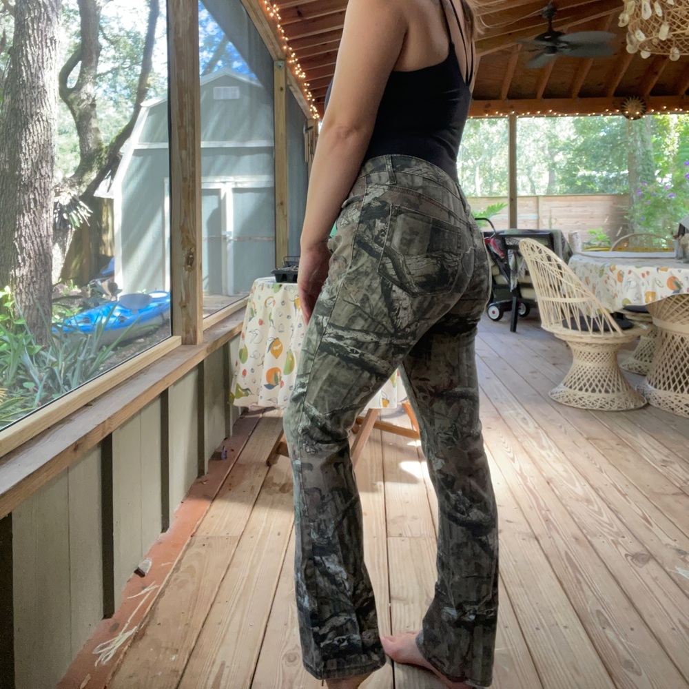 Mossy Oaks Vintage Pants Mid Rise Size 8 Flare Bottom 90s 2000s camo